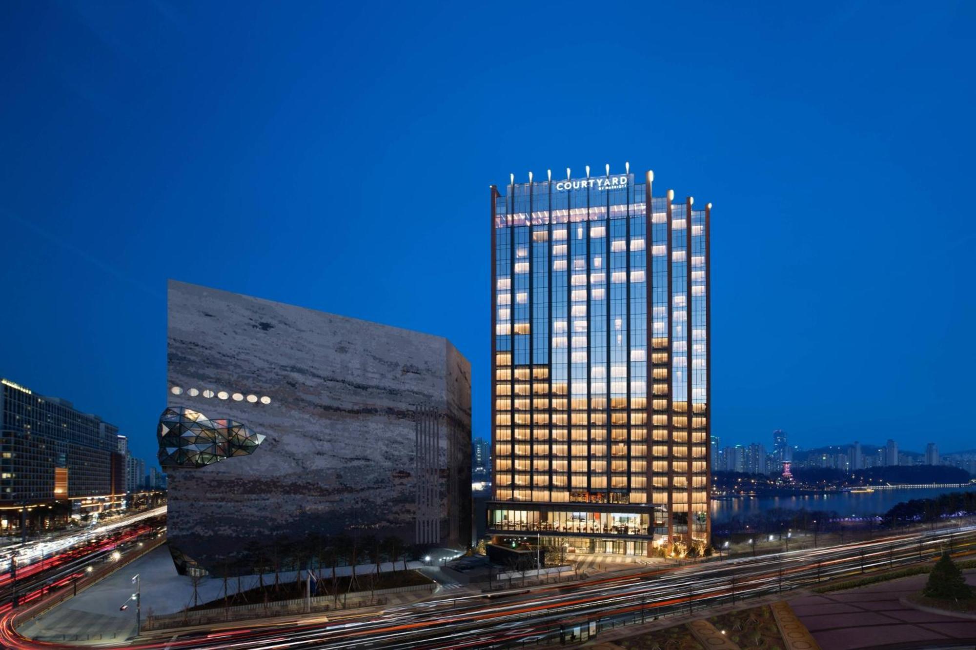 Отель Courtyard By Marriott Сувон Экстерьер фото