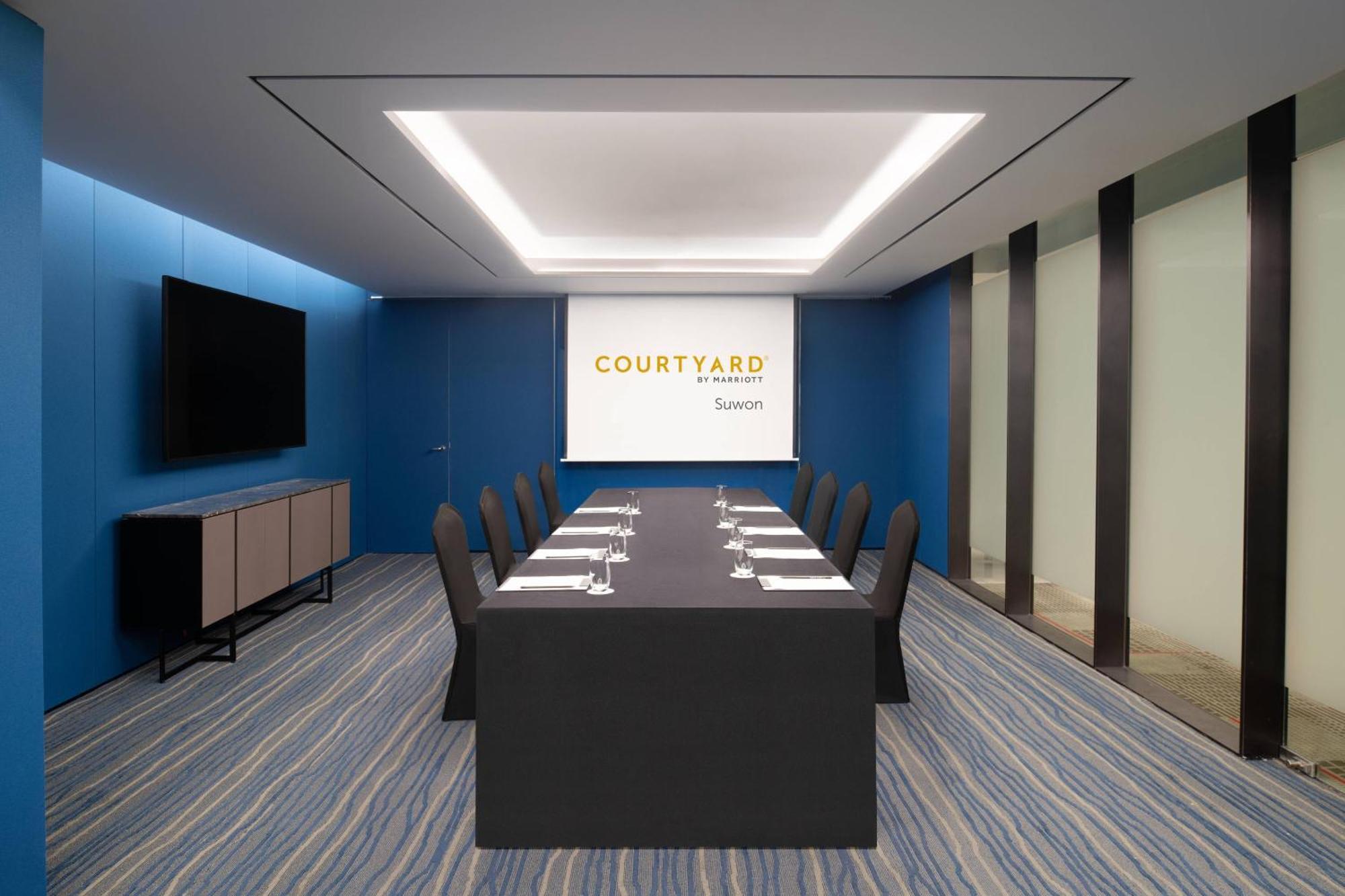 Отель Courtyard By Marriott Сувон Экстерьер фото